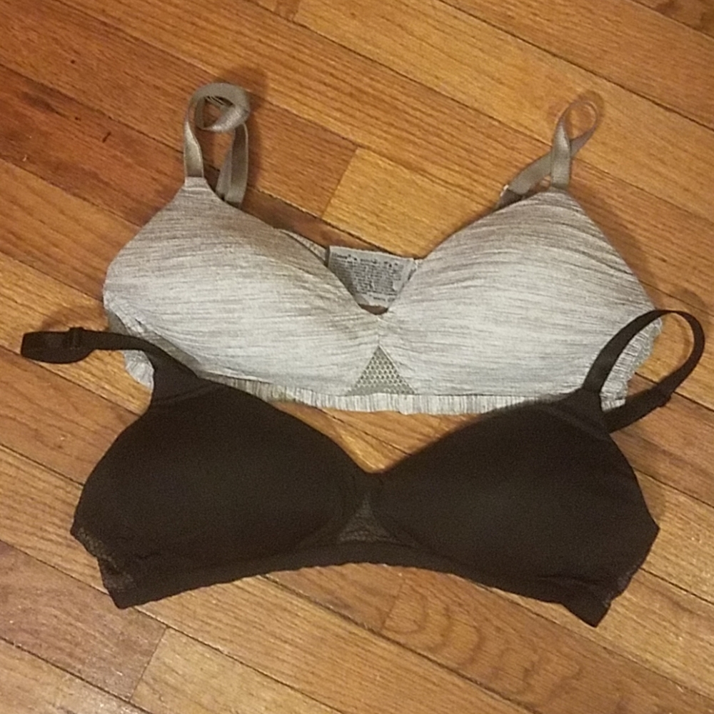 Womens bras×2 *B.O.G.O*